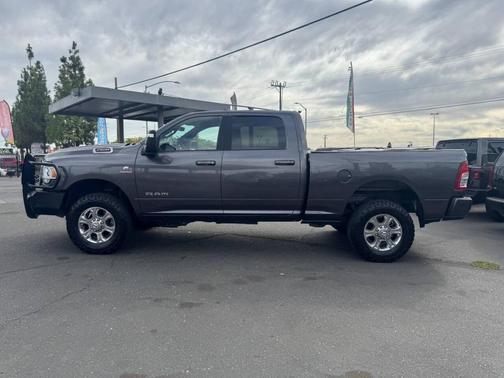 2023 RAM 2500 Big Horn 4x4 4dr Crew Cab 6.3 ft. SB Pickup