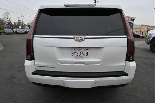 2016 Cadillac Escalade Luxury