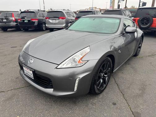 2017 Nissan 370Z Base