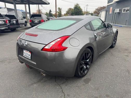 2017 Nissan 370Z Base