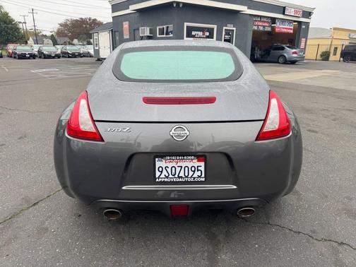 2017 Nissan 370Z Base