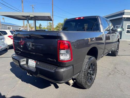 2021 RAM 2500 Big Horn 4x4 4dr Crew Cab 6.3 ft. SB Pickup
