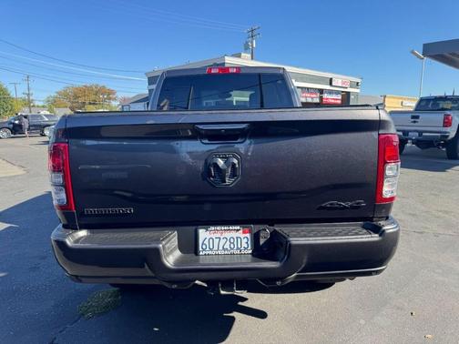 2021 RAM 2500 Big Horn 4x4 4dr Crew Cab 6.3 ft. SB Pickup