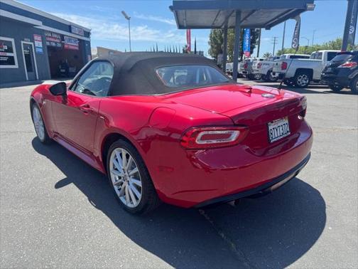 2017 FIAT 124 Spider Base