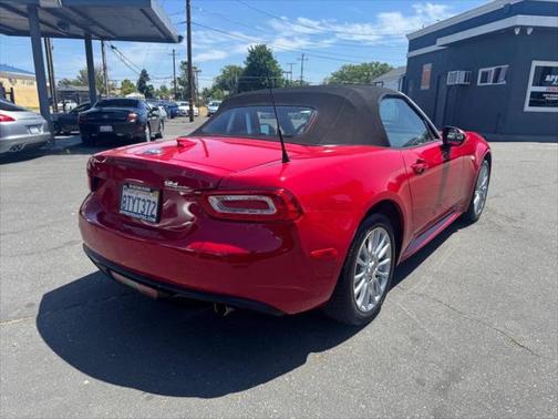 2017 FIAT 124 Spider Base