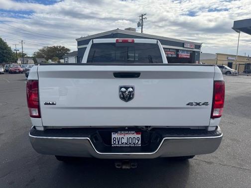 2016 RAM 2500 SLT 4x4 4dr Crew Cab 6.3 ft. SB Pickup