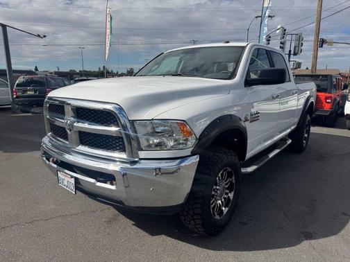 2016 RAM 2500 SLT 4x4 4dr Crew Cab 6.3 ft. SB Pickup