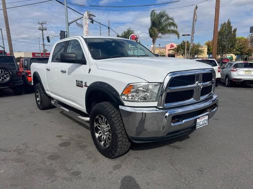 2016 RAM 2500 SLT 4x4 4dr Crew Cab 6.3 ft. SB Pickup
