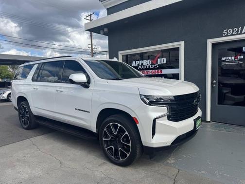 2023 Chevrolet Suburban RST
