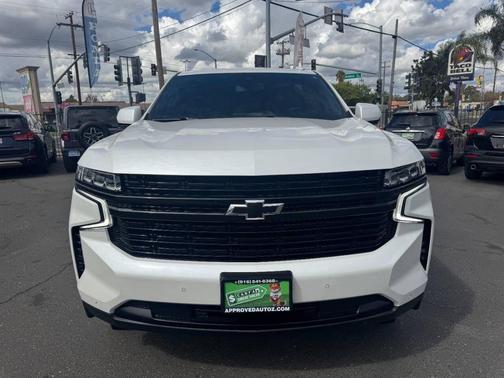 2023 Chevrolet Suburban RST