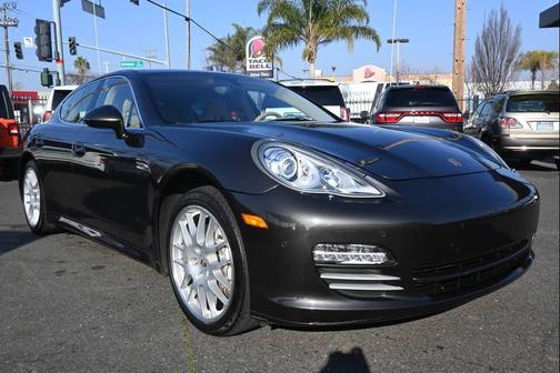 2010 Porsche Panamera 4S