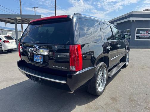 2009 Cadillac Escalade Base