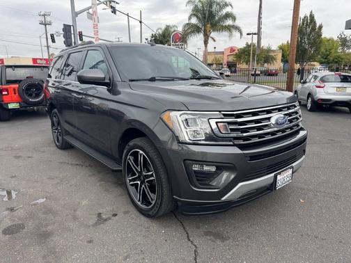 2020 Ford Expedition XLT 4x2 4dr SUV