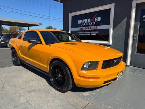 2008 Ford Mustang Deluxe