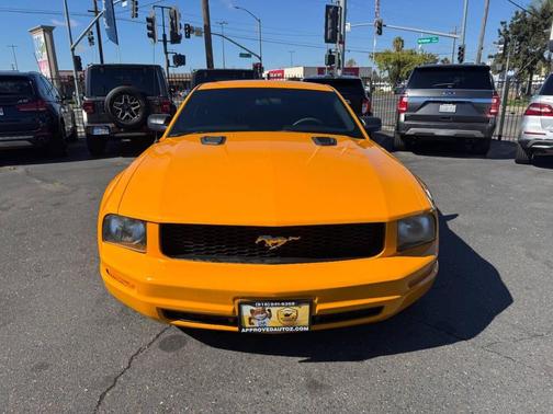 2008 Ford Mustang Deluxe