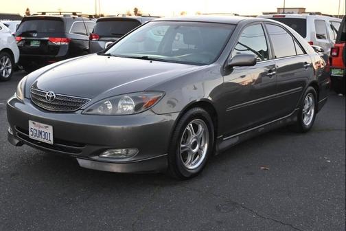 2004 Toyota Camry SE V6