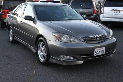 2004 Toyota Camry SE V6