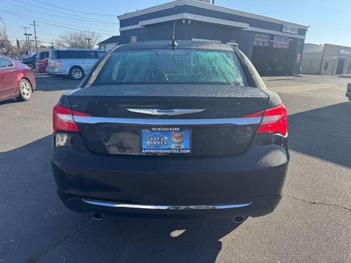 2011 Chrysler 200 Touring