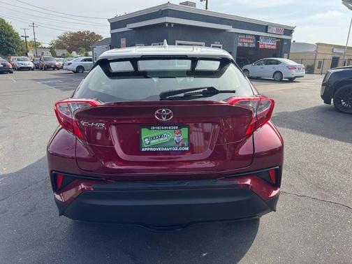2018 Toyota C-HR XLE 4dr Crossover
