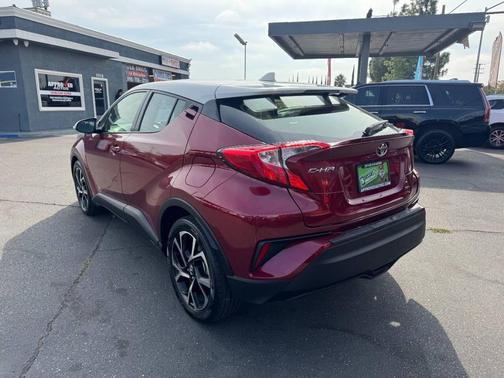 2018 Toyota C-HR XLE 4dr Crossover