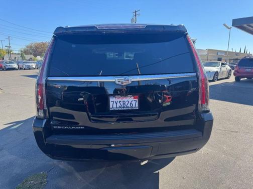 2017 Cadillac Escalade ESV Premium Luxury