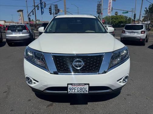 2016 Nissan Pathfinder SV