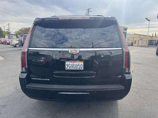 2016 Cadillac Escalade Premium