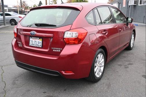 2013 Subaru Impreza 2.0i Premium