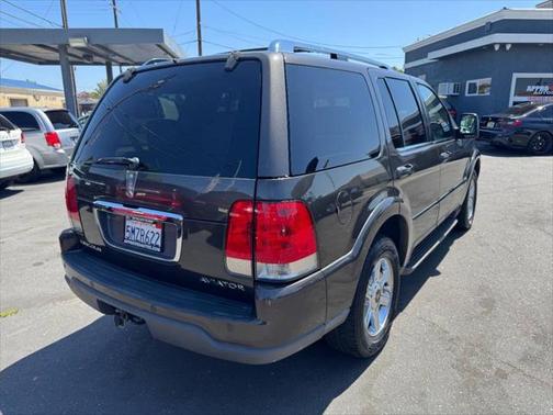 2005 Lincoln Aviator Luxury