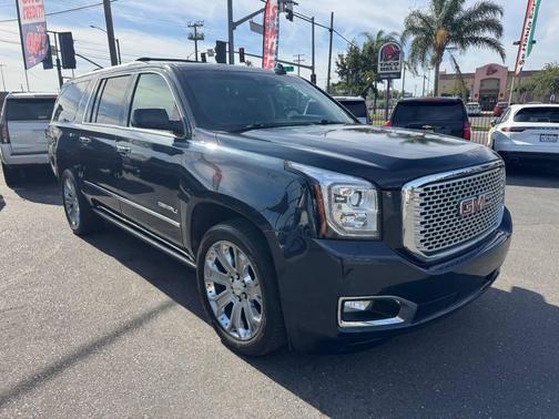 Blue 2017 GMC Yukon XL Denali