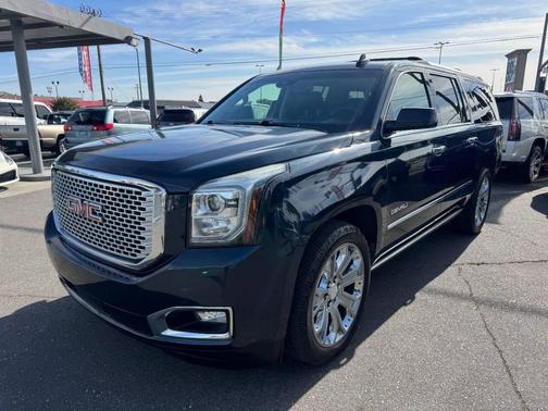 Blue 2017 GMC Yukon XL Denali