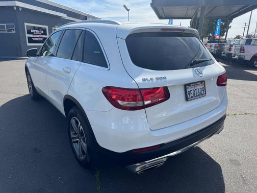 2019 Mercedes-Benz GLC 300 Base