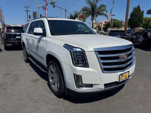 White 2019 Cadillac Escalade ESV Luxury