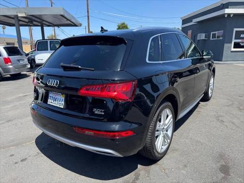 2018 Audi Q5 2.0T Premium Plus