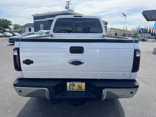White 2016 Ford F-350 Lariat