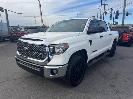 White 2020 Toyota Tundra SR5