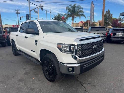 White 2020 Toyota Tundra SR5