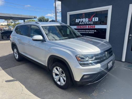 Silver 2018 Volkswagen Atlas 2.0T SE