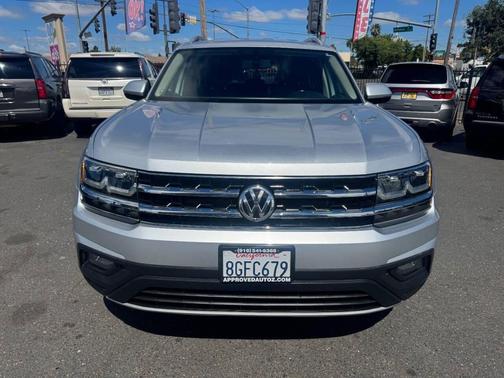 Silver 2018 Volkswagen Atlas 2.0T SE