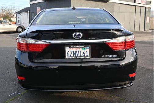 2013 Lexus ES 300h Base