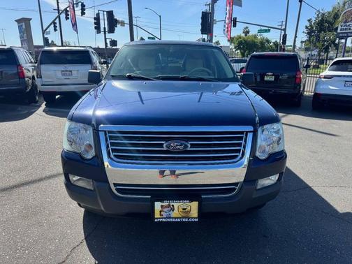 Blue 2006 Ford Explorer XLT