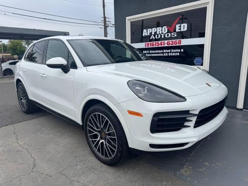 White 2020 Porsche Cayenne Cayenne SUV