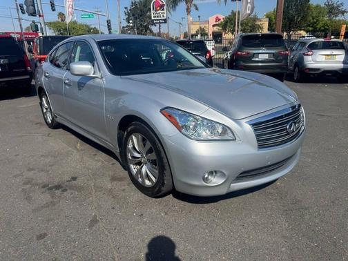 2012 INFINITI M35h Base