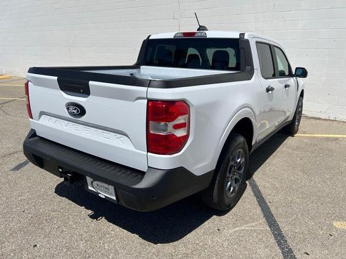 Oxford White 2026 Ford Maverick XLT