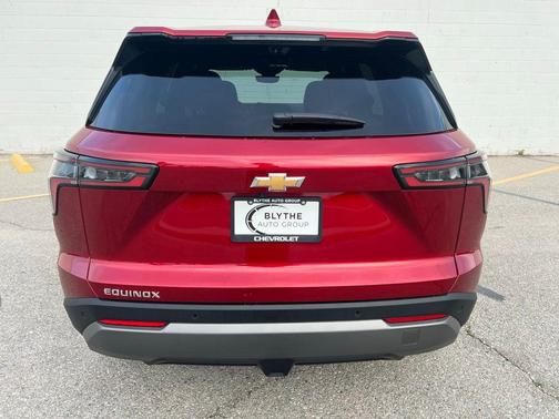 Radiant Red Tintcoat 2026 Chevrolet Equinox 1LT