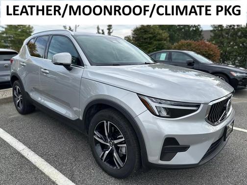 2025 Volvo XC40 B5 Core Bright Theme