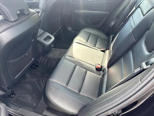 2024 Volvo S60 B5 Core Dark Theme