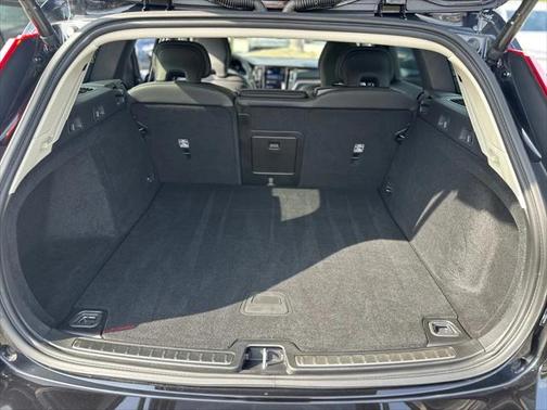 2023 Volvo V60 Cross Country B5 Plus