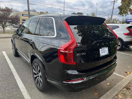 2025 Volvo XC90 B5 Core