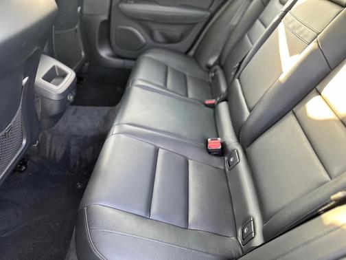2024 Volvo S60 B5 Core Dark Theme